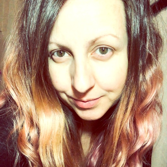 Meet your Posher, Suzy - Picture 1 of 1